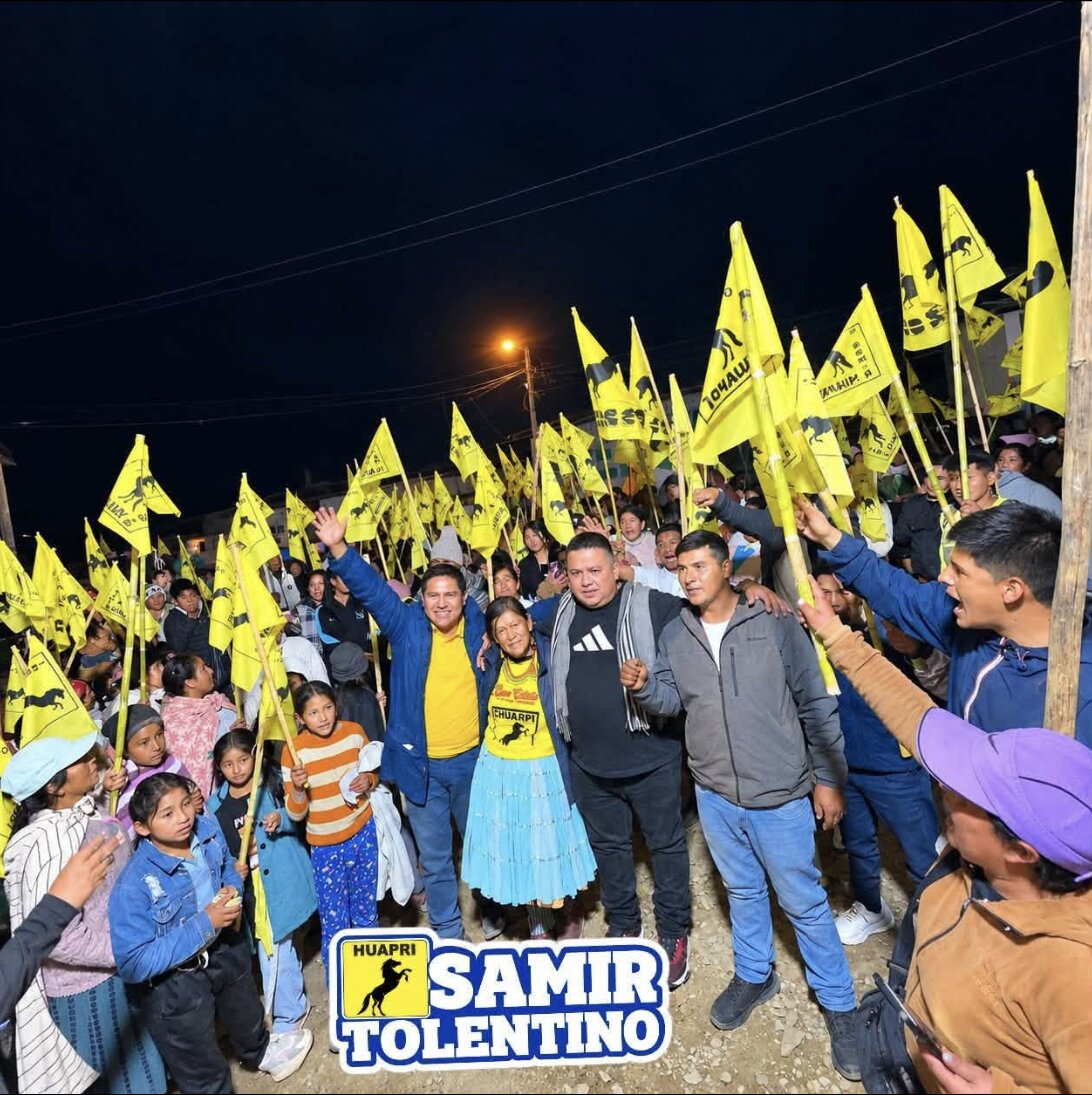 Marcha nocturna en Chaglla respalda a candidatos de HUAPRI a la alcaldía